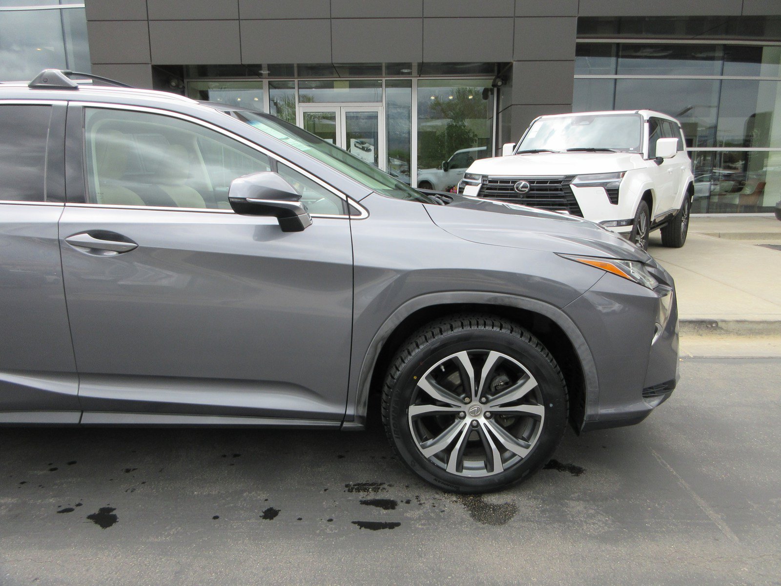 Used 2016 Lexus RX 450h AWD w/ Cold Weather Package image 12