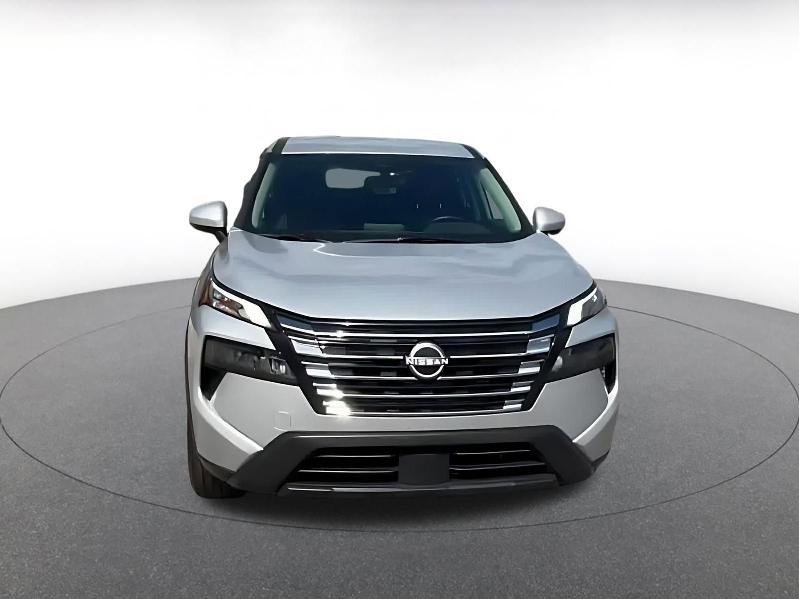 Used 2025 Nissan Rogue SV FWD image 4