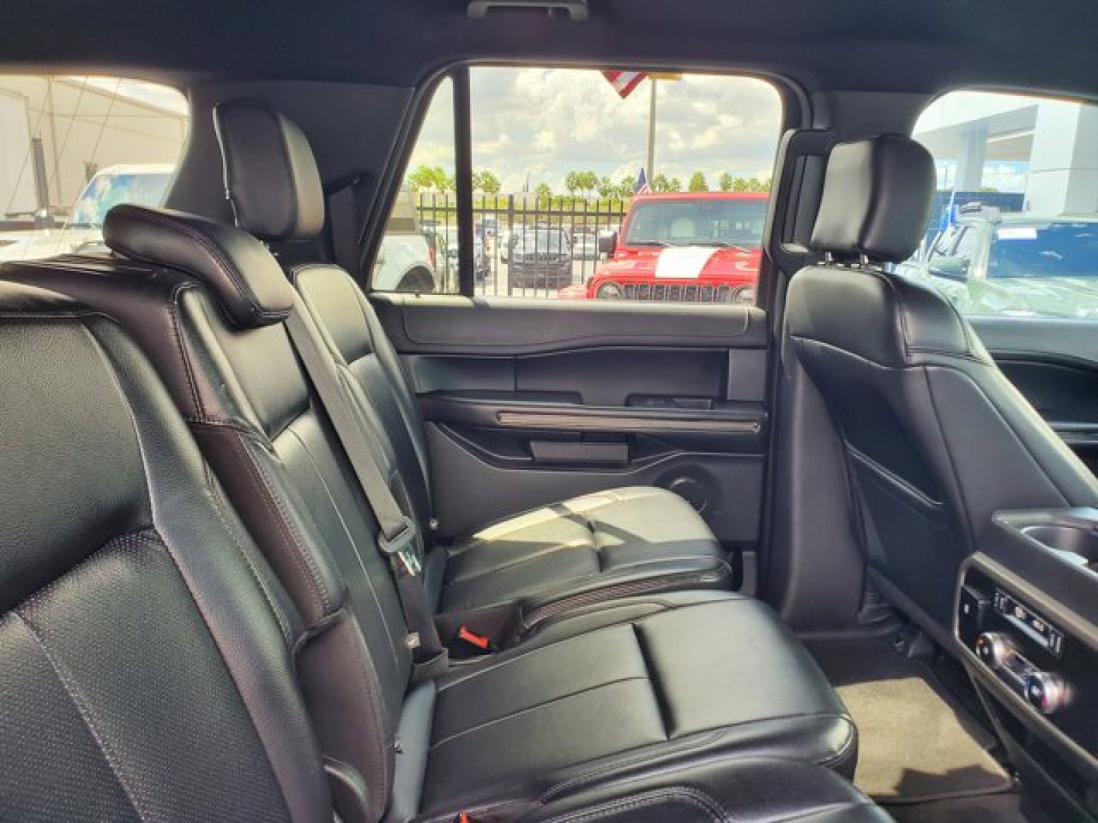 Used 2019 Ford Expedition Max XLT w/ Equipment Group 201A image 32