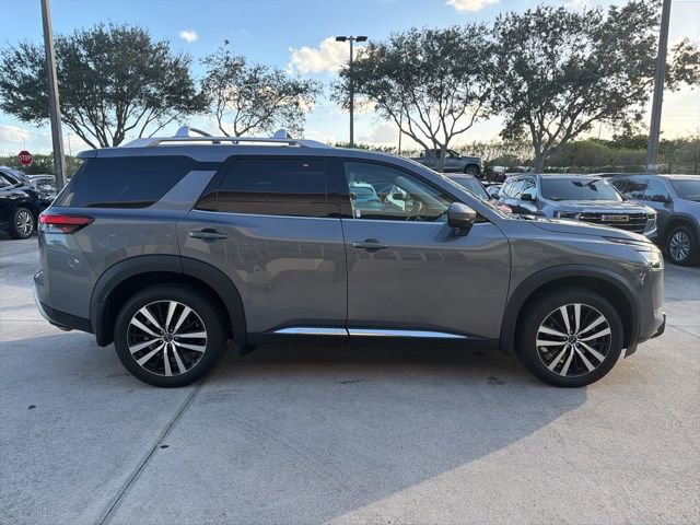 Used 2024 Nissan Pathfinder Platinum w/ Cargo Package image 5