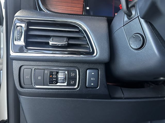 Certified 2024 Lincoln Navigator Reserve AWD/4WD image 29
