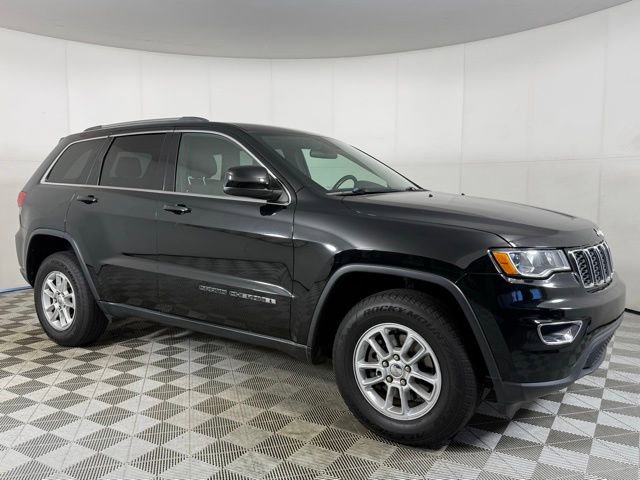 Used 2019 Jeep Grand Cherokee Laredo image 6