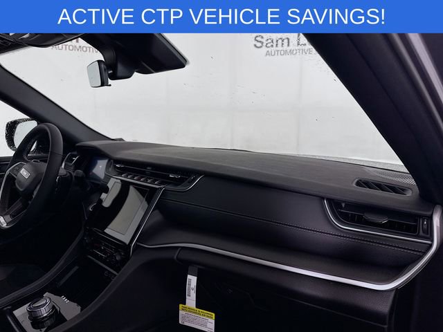 New 2025 Jeep Grand Cherokee Altitude image 28