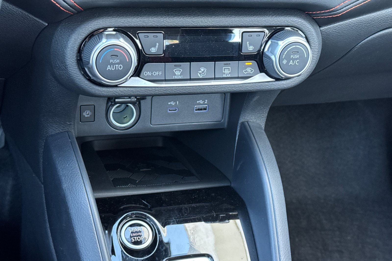 New 2025 Nissan Versa SR w/ Trunk Package image 16