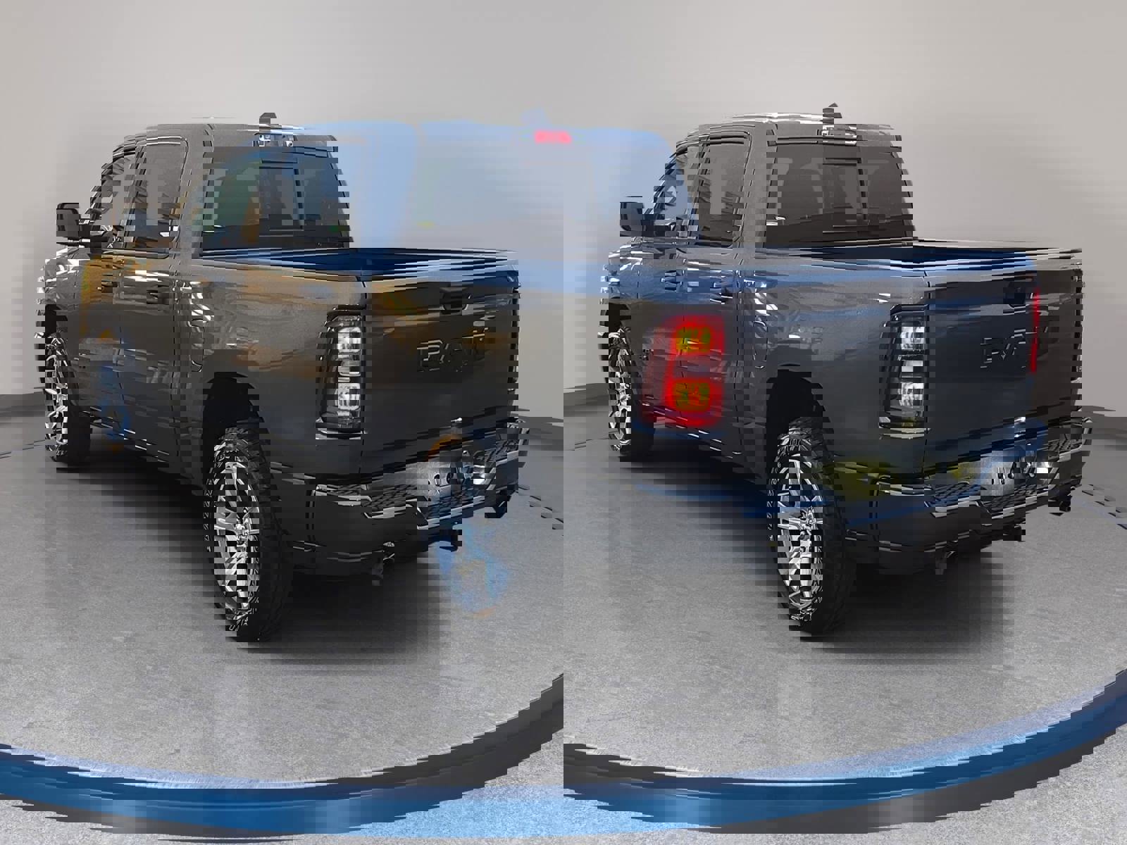 New 2026 RAM 1500 Express image 7