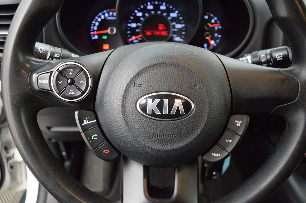 Used 2017 Kia Soul image 26