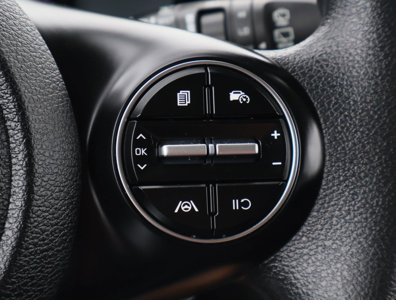 Used 2023 Kia Soul LX w/ LX Technology Package image 25