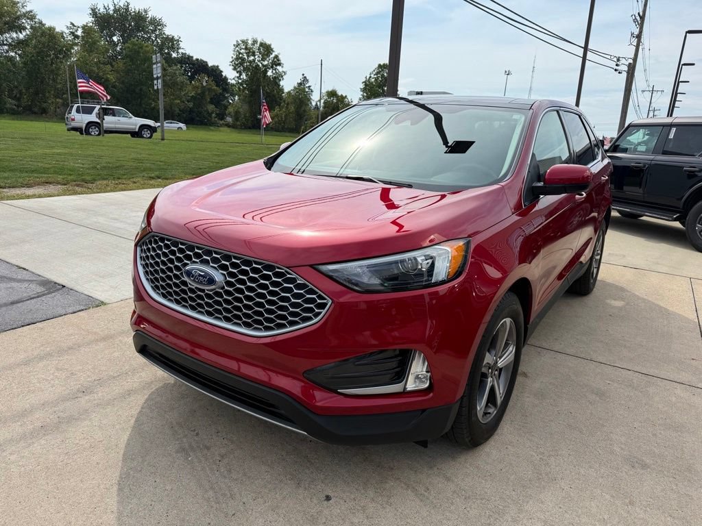 Certified 2024 Ford Edge SEL w/ Convenience Package AWD/4WD image 5