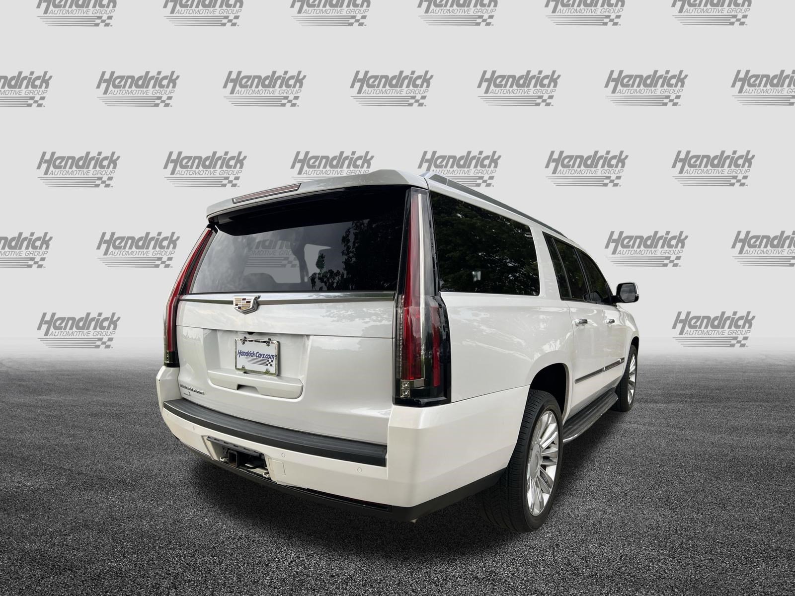 Used 2016 Cadillac Escalade ESV Luxury AWD/4WD image 10