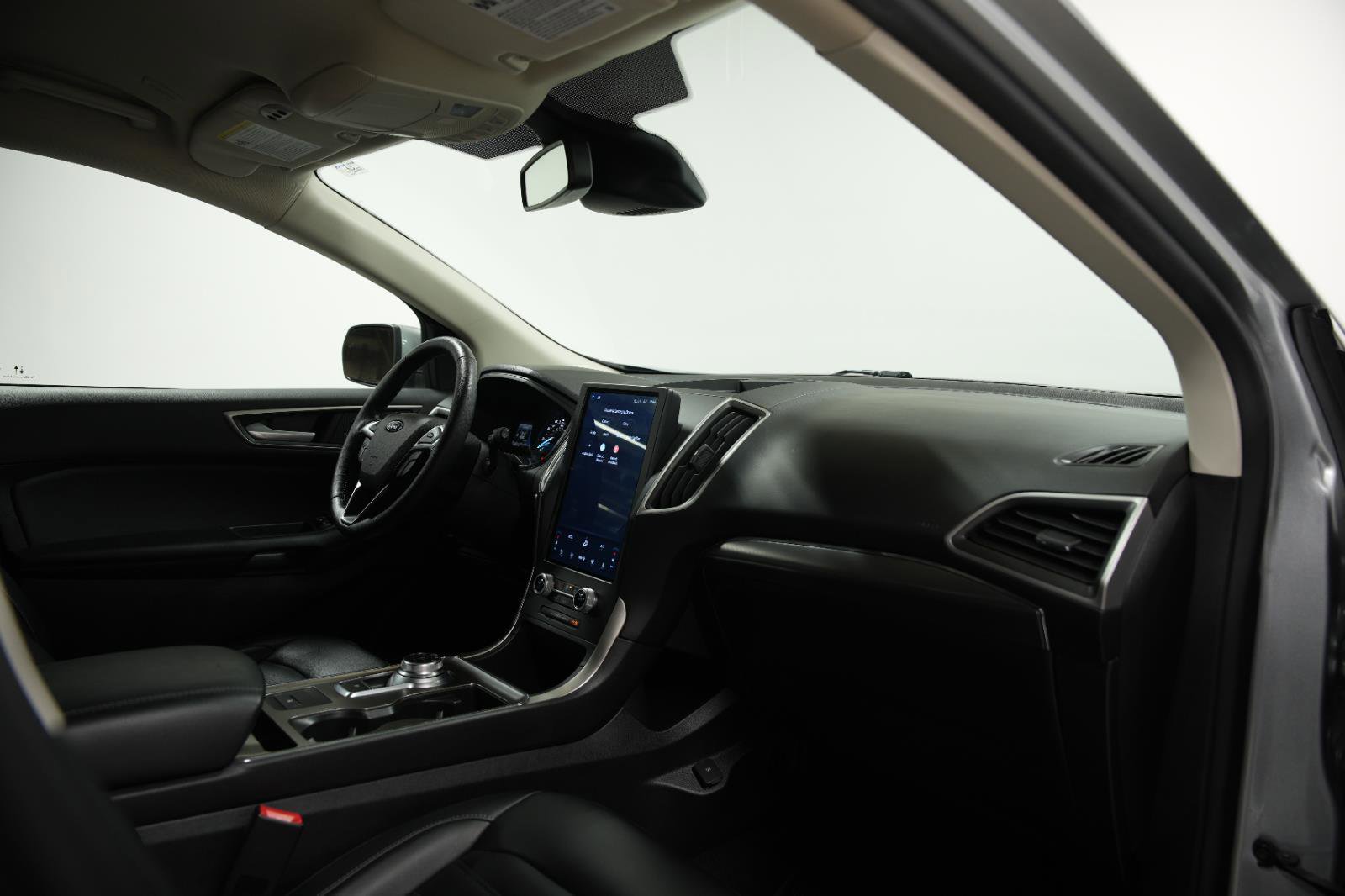 Used 2022 Ford Edge SEL w/ Convenience Package image 17