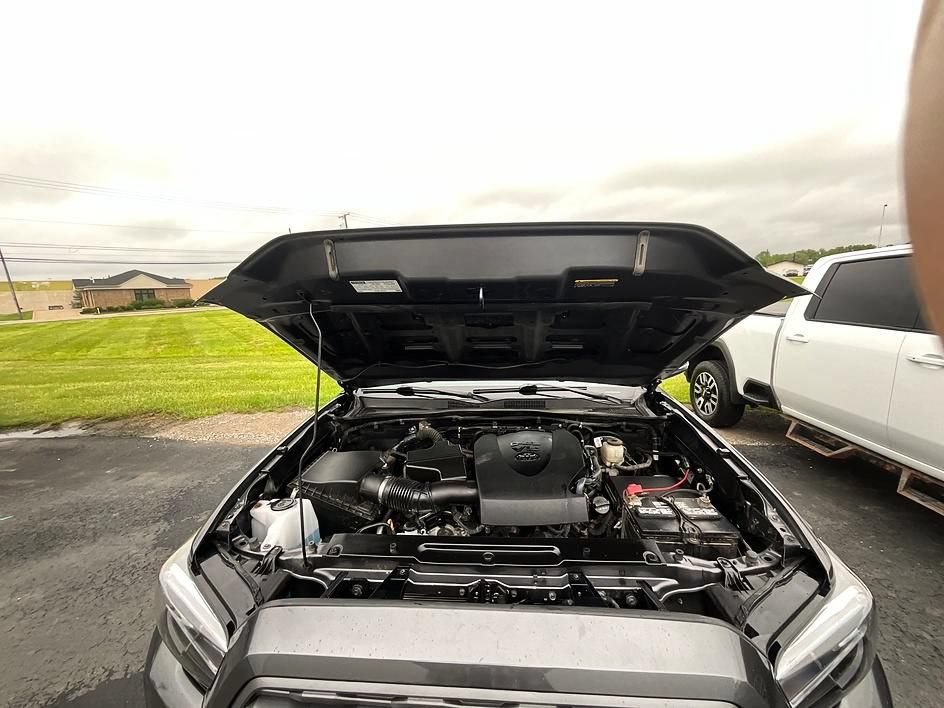 Used 2022 Toyota Tacoma TRD Sport AWD/4WD image 37