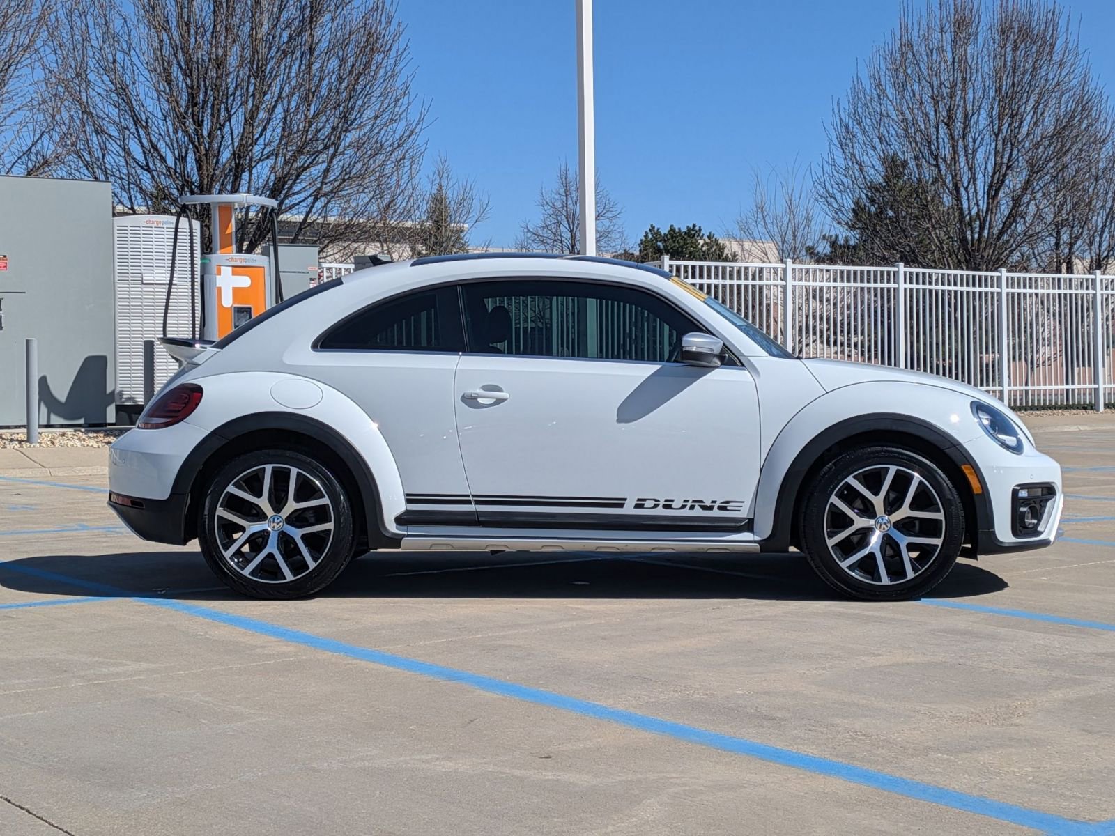 Used 2018 Volkswagen Beetle 2.0T Dune image 5
