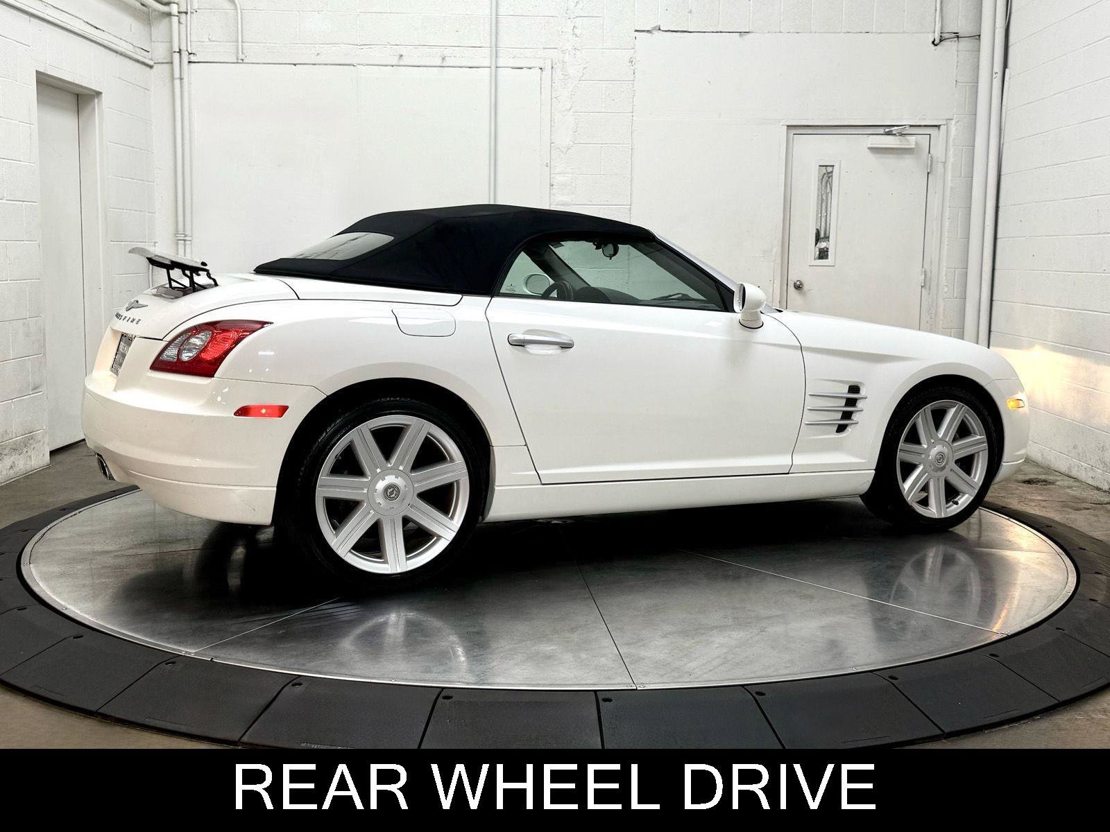 Used 2005 Chrysler Crossfire Limited RWD image 8
