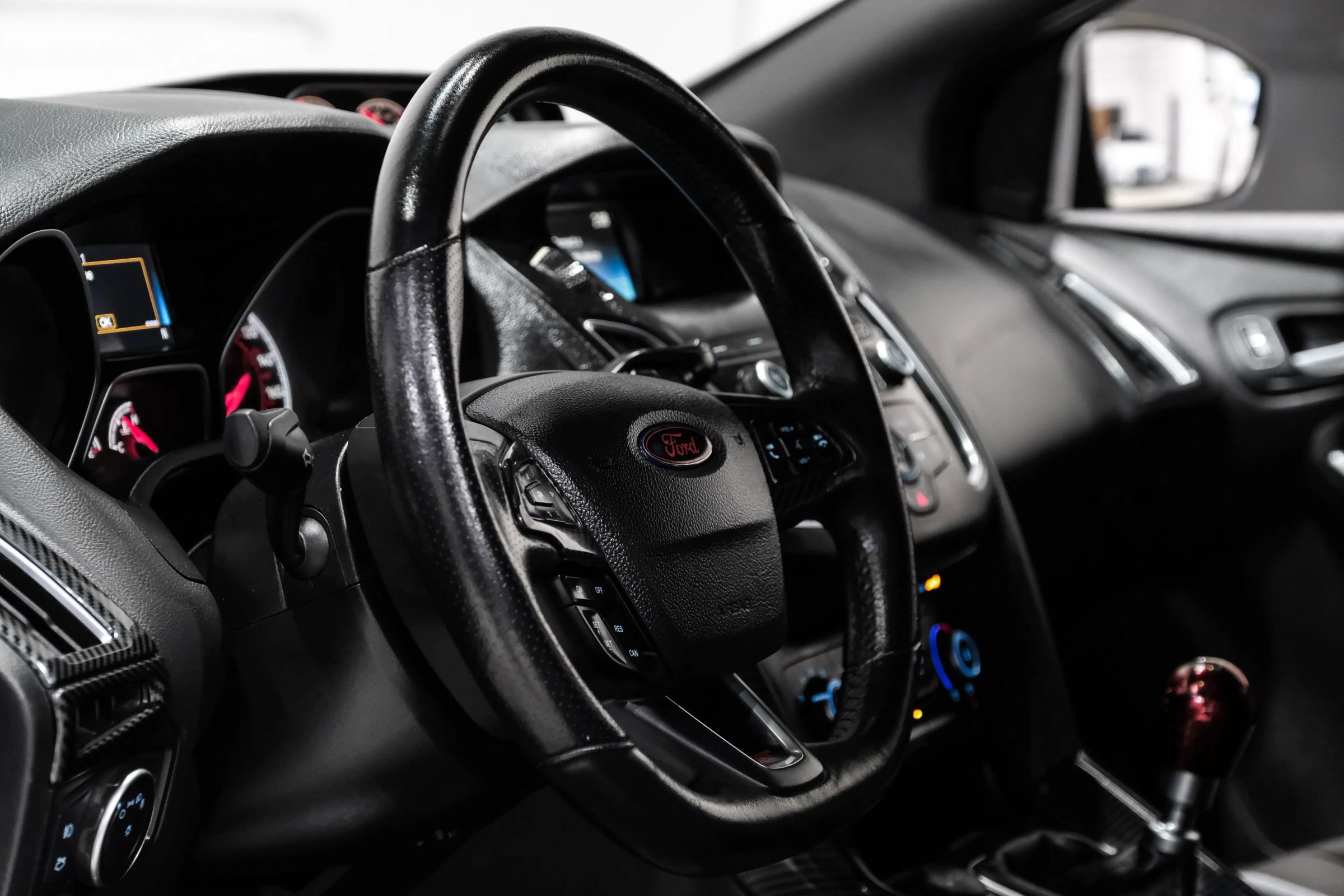 Used 2018 Ford Focus ST image 16