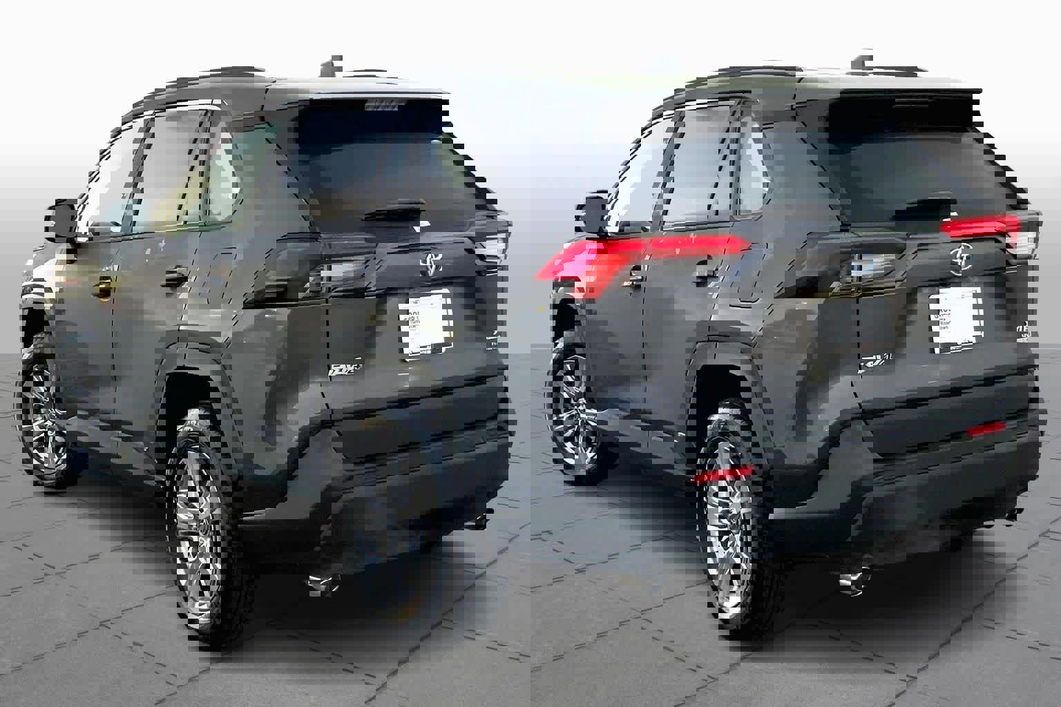 Used 2024 Toyota RAV4 XLE image 12