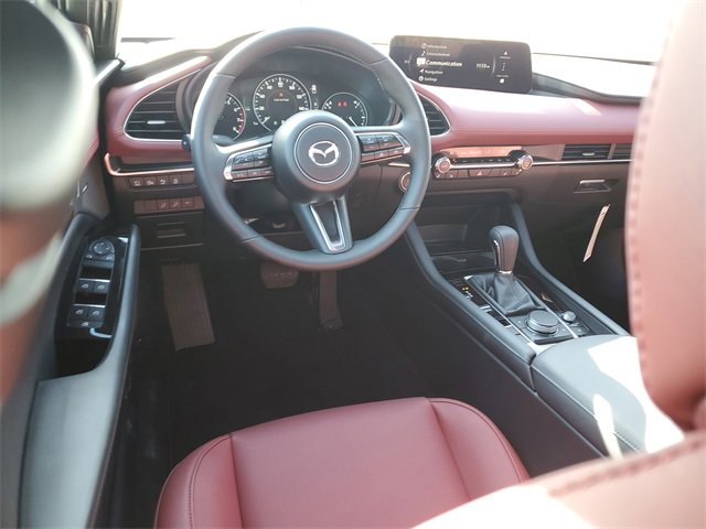 New 2026 MAZDA MAZDA3 Hatchback w/Premium Plus Pkg image 11