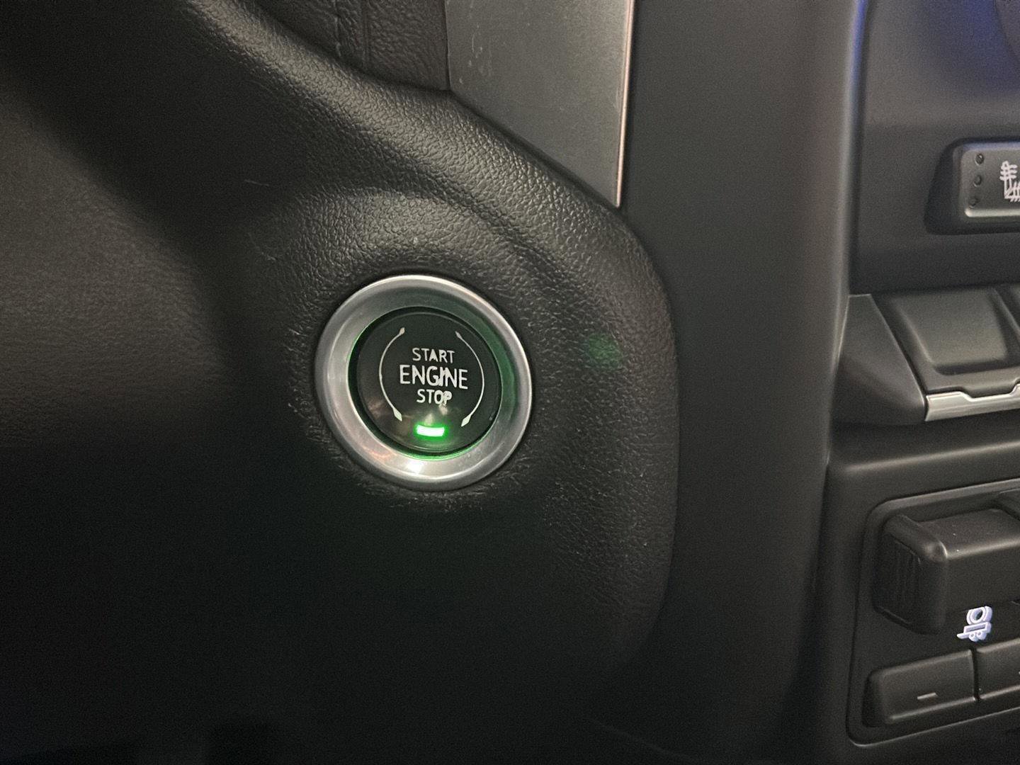 Used 2020 Chevrolet Silverado 1500 LTZ image 17