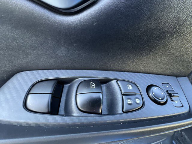 Used 2025 Nissan Sentra SV image 22