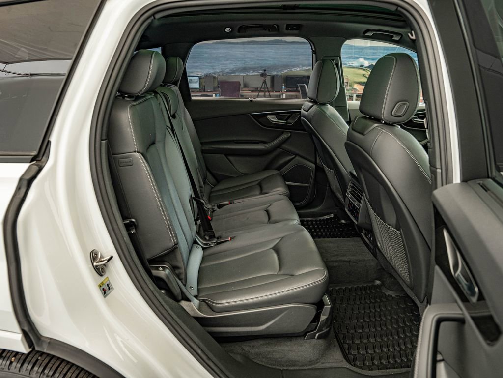 Used 2025 Audi Q7 3.0T Premium Plus w/ Premium Plus Package image 35