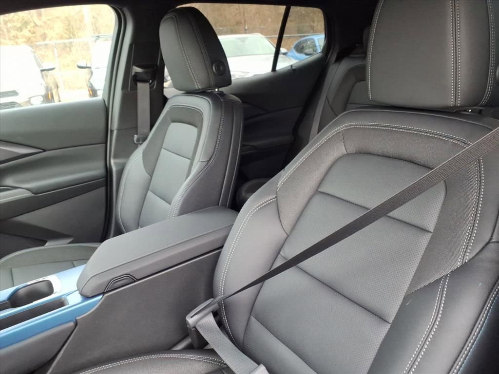 New 2026 Chevrolet Equinox EV LT image 9