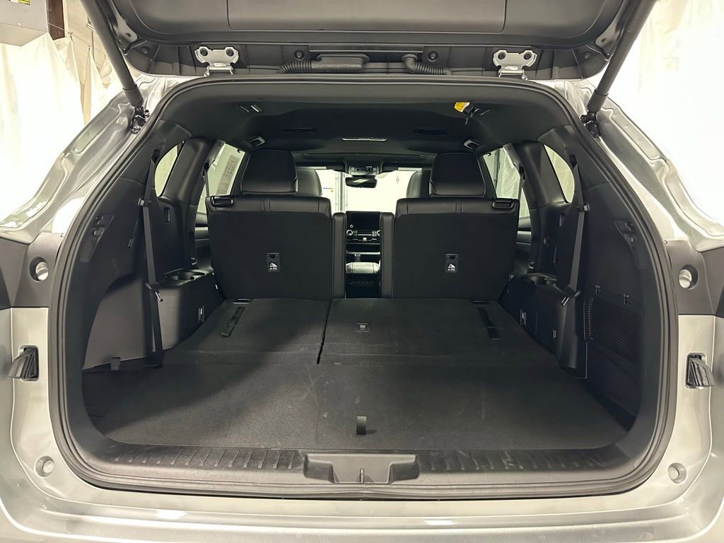 Used 2025 Toyota Highlander XSE AWD/4WD image 53