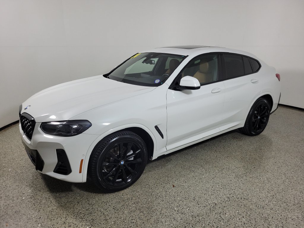 Used 2024 BMW X4 xDrive30i w/ M Sport Package AWD/4WD image 2