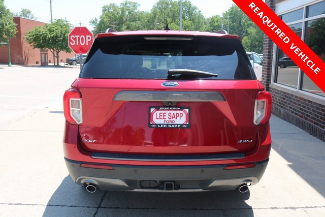 Used 2022 Ford Explorer XLT w/ Equipment Group 202A image 8