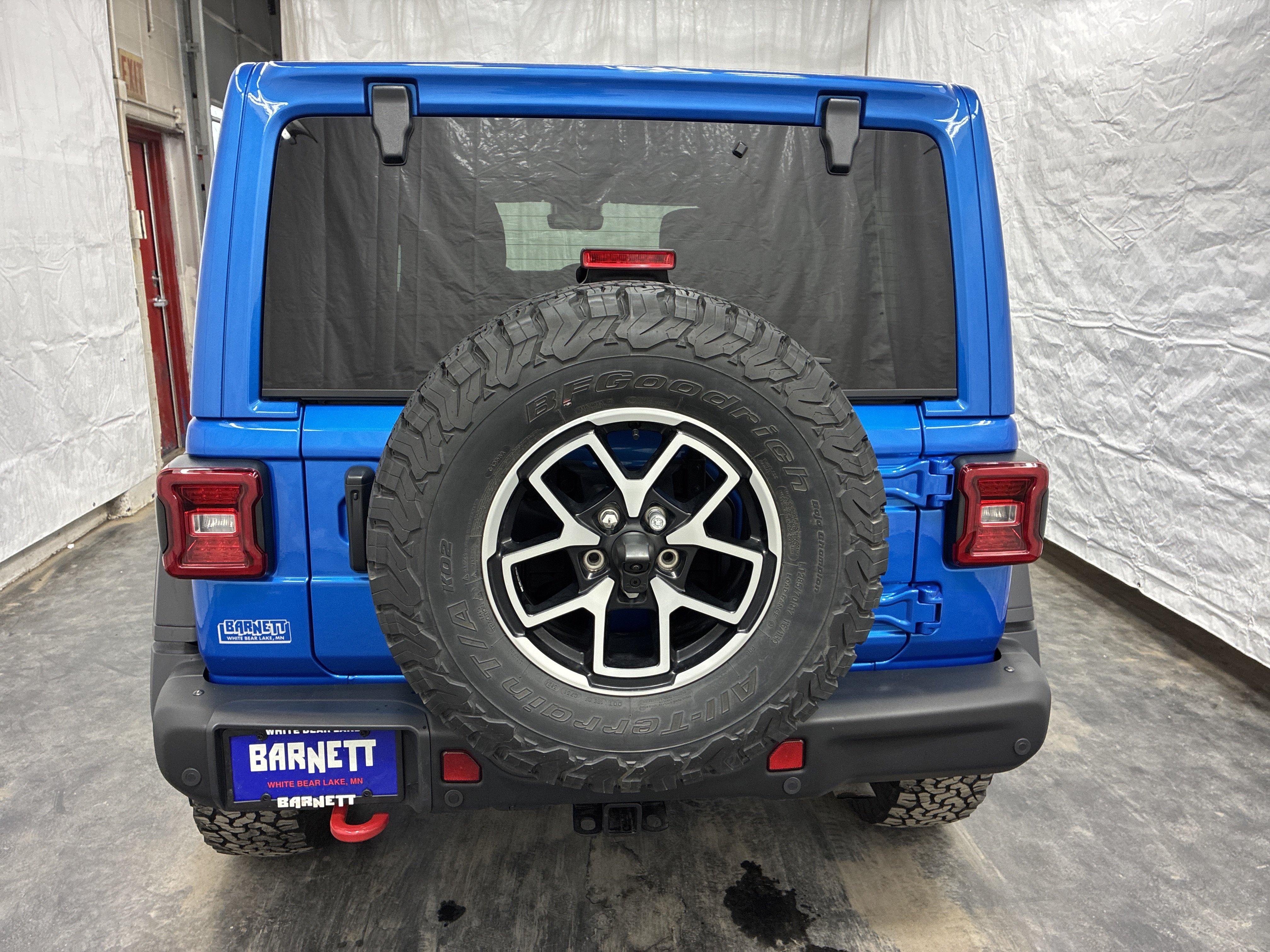 Certified 2025 Jeep Wrangler Unlimited Rubicon w/ Safety Group AWD/4WD image 9