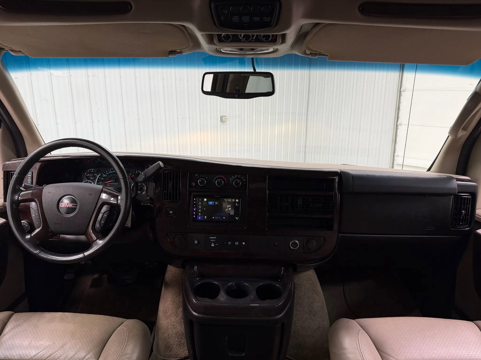 Used 2011 GMC Savana 2500 Extended image 12