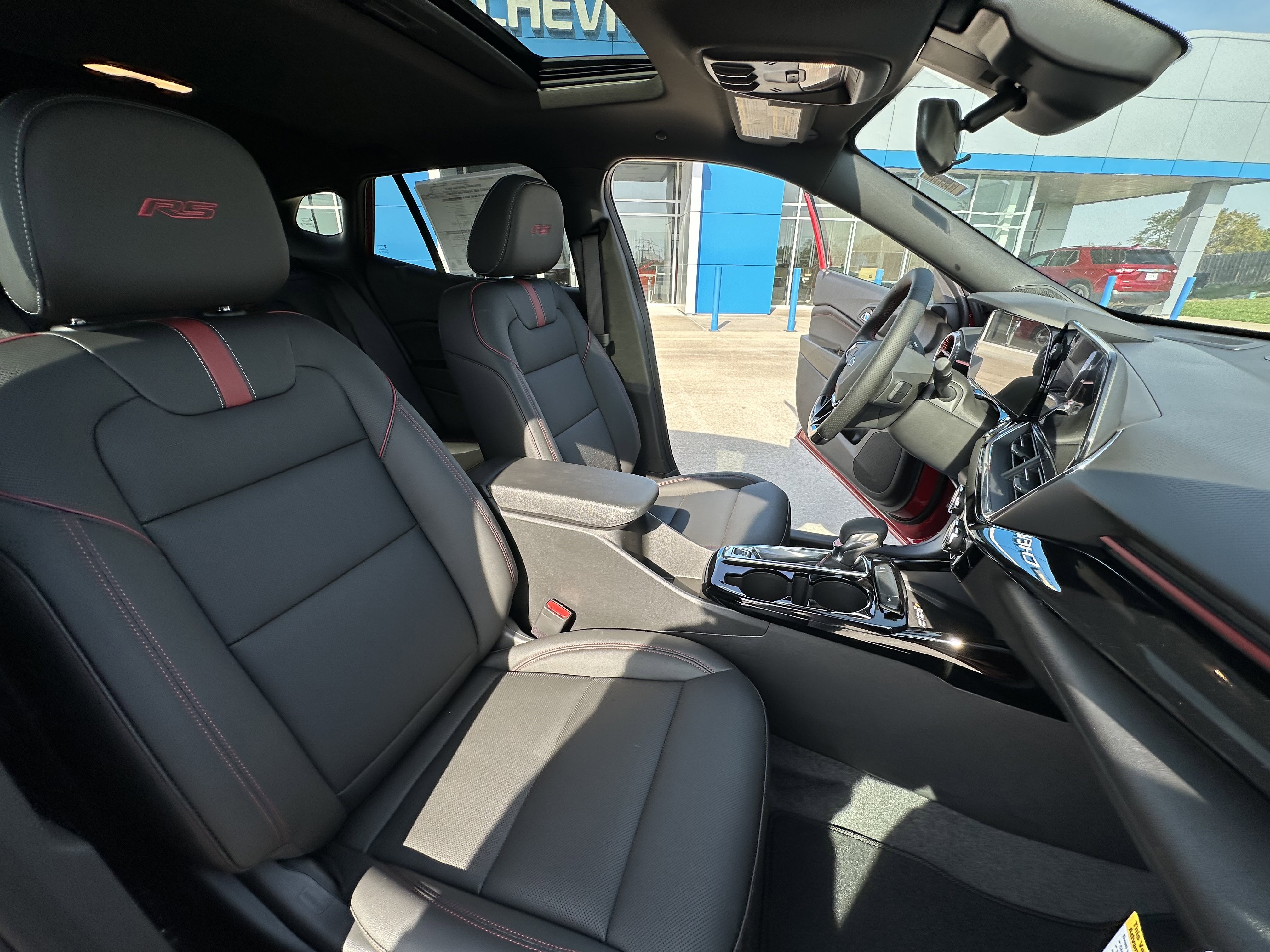 New 2026 Chevrolet Trax RS w/ Sunroof Package image 34