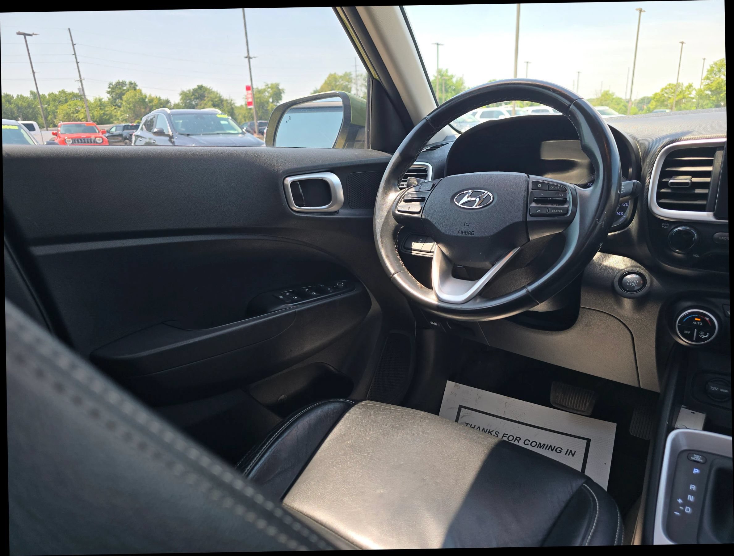 Used 2020 Hyundai Venue SEL w/ Convenience + Premium Package FWD image 15