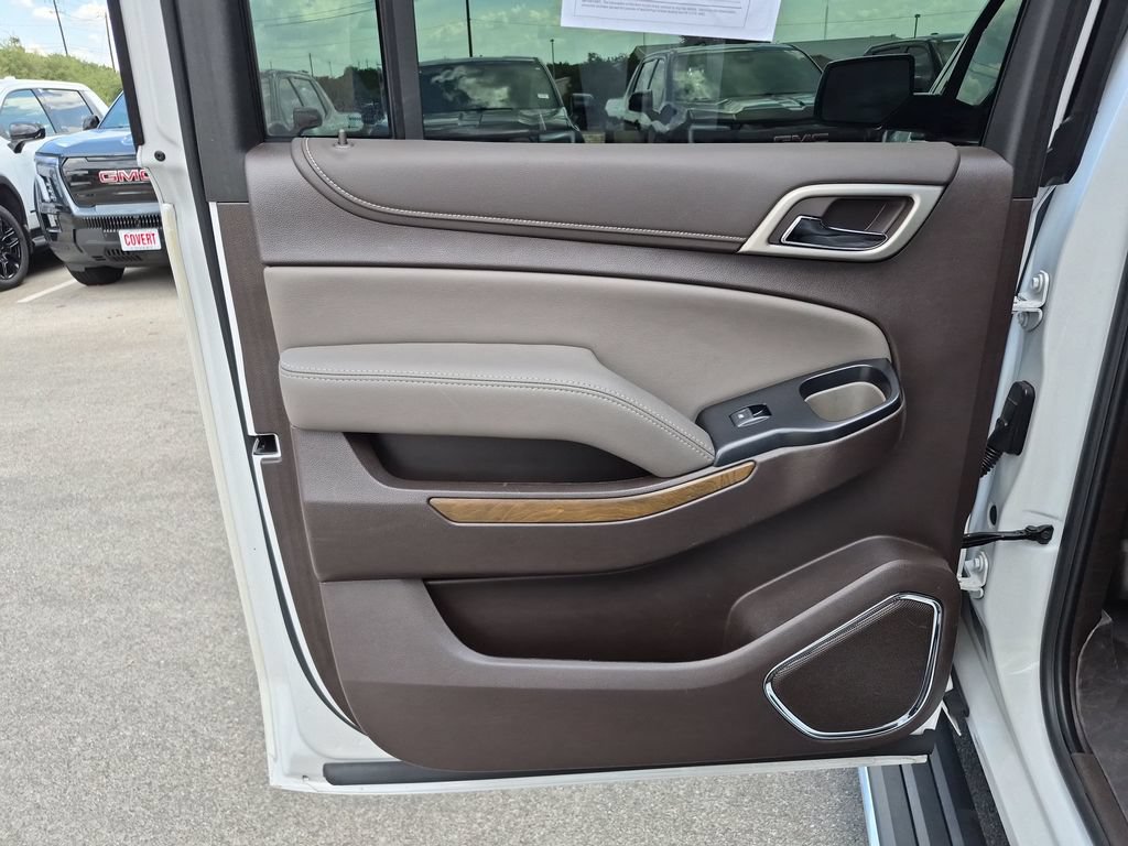 Used 2019 GMC Yukon XL Denali w/ Denali Ultimate Package AWD/4WD image 36