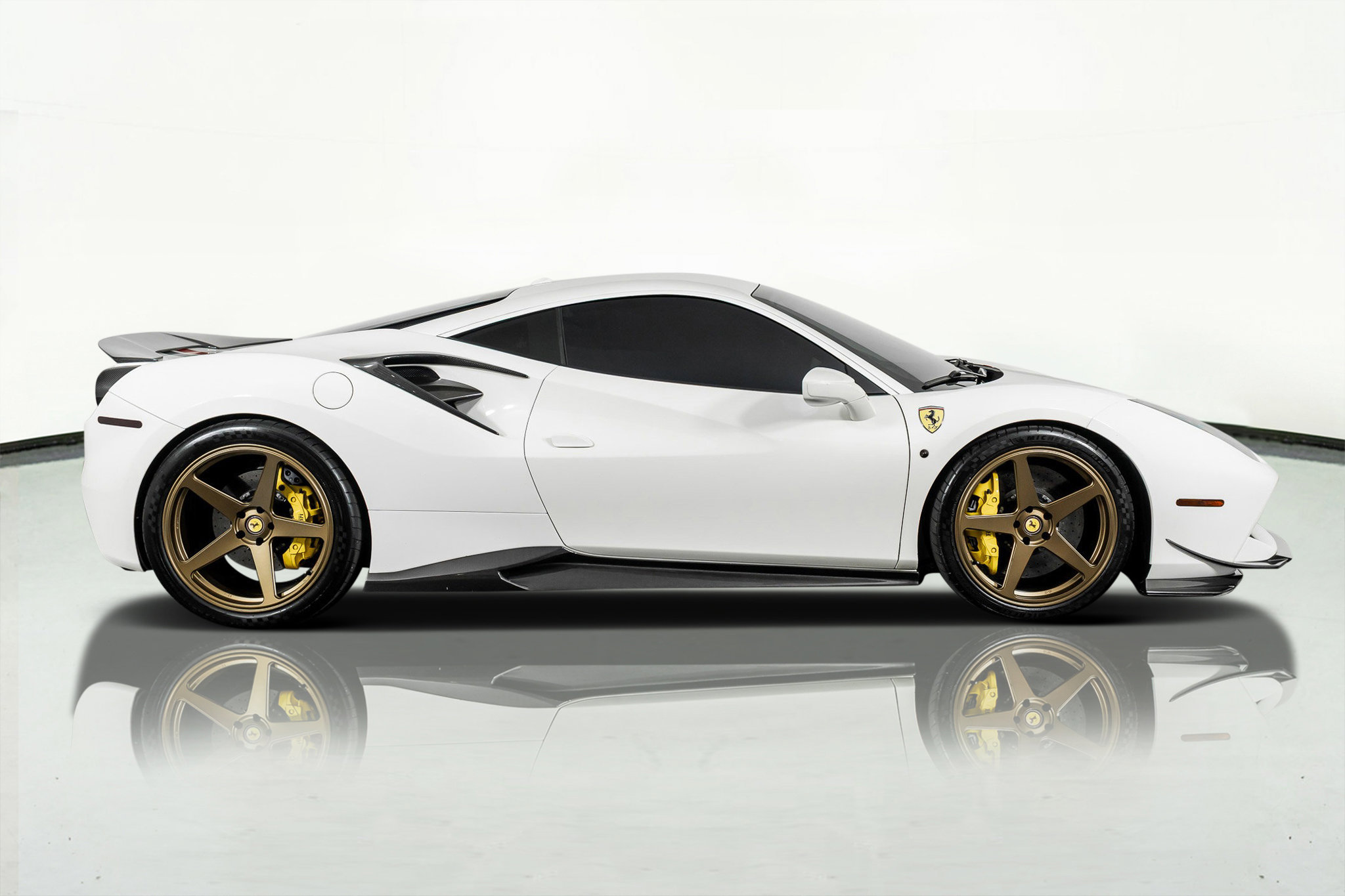 Used 2016 Ferrari 488 GTB Coupe Modified image 5