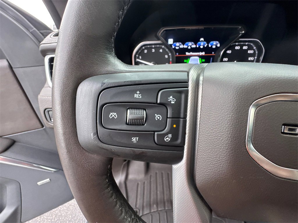 Used 2021 GMC Yukon Denali w/ Denali Premium Package image 28