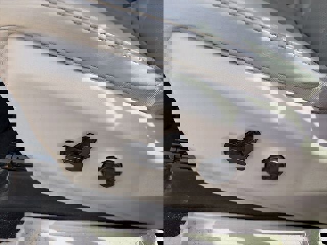 Used 2021 Chrysler Voyager Lxi image 21