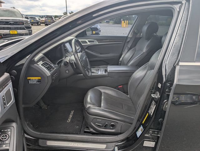 Used 2015 Hyundai Genesis 3.8 w/ Option Group 03 AWD/4WD image 10