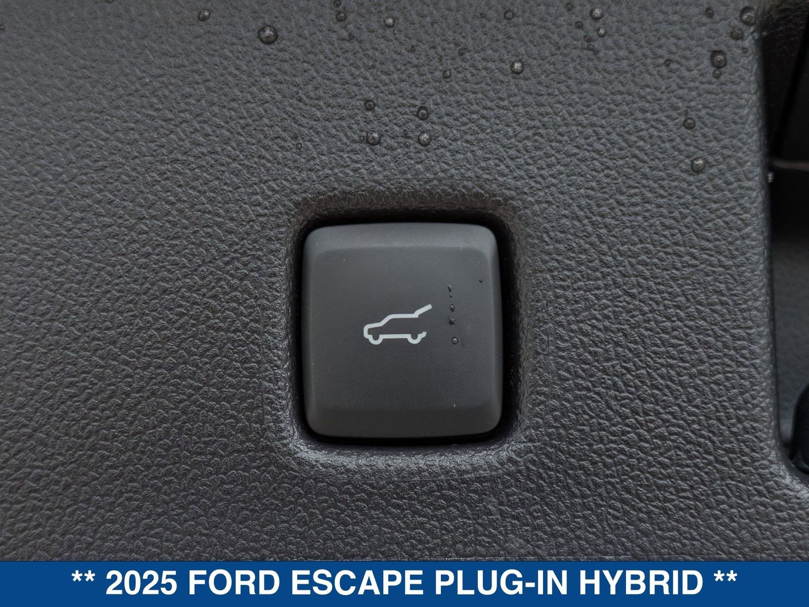 New 2025 Ford Escape SE image 15