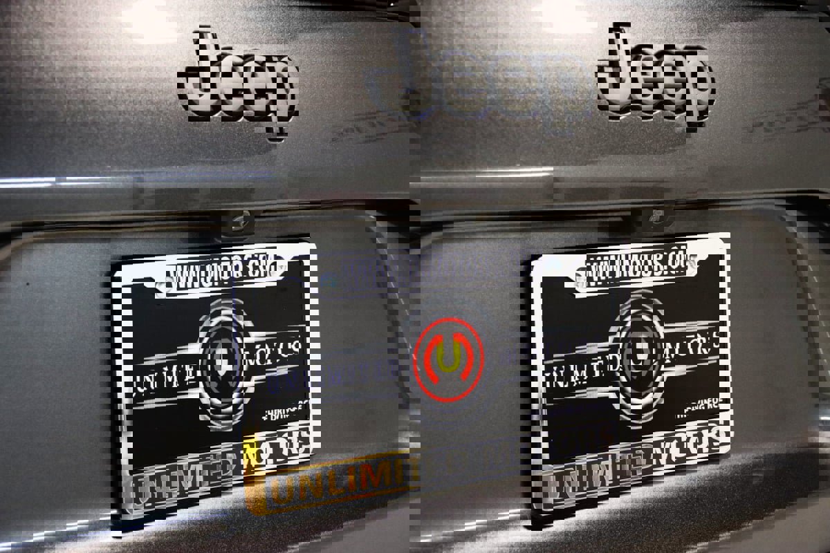 Used 2022 Jeep Cherokee Trailhawk w/ Trailer Tow Group image 12