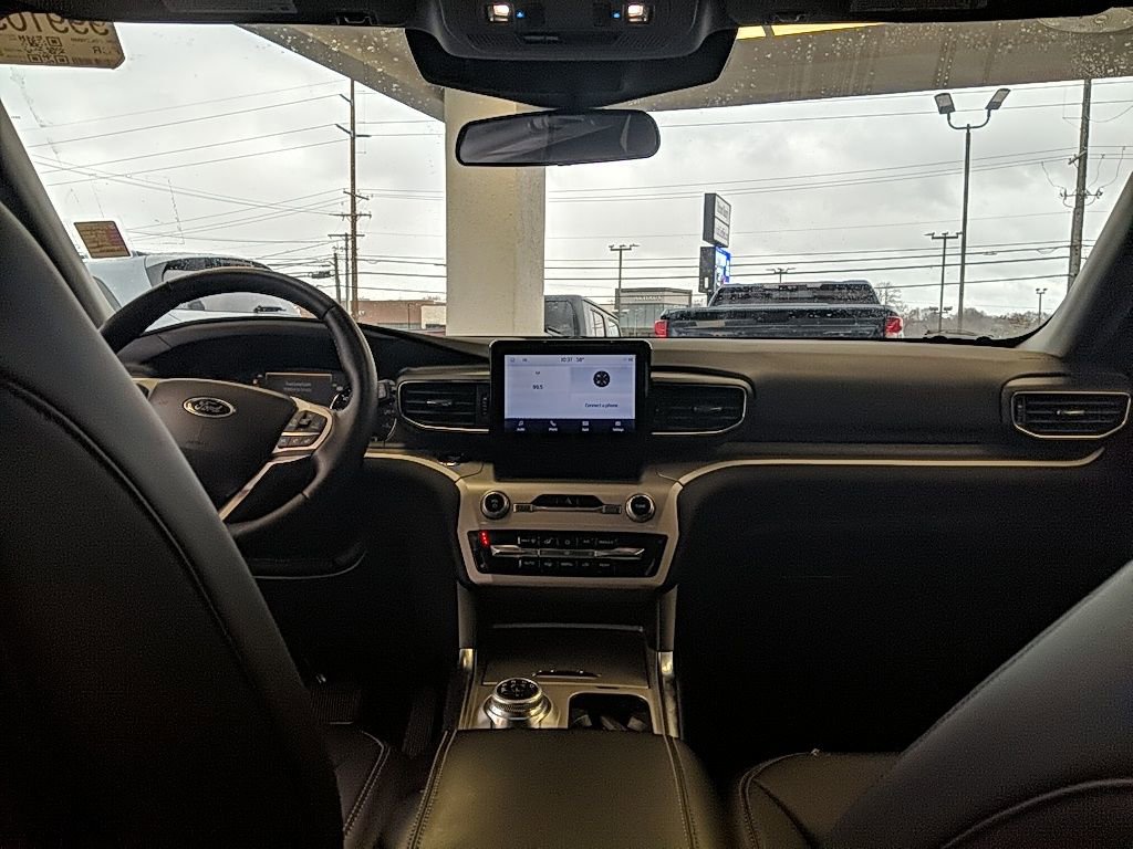 Used 2023 Ford Explorer XLT w/ Equipment Group 202A image 15