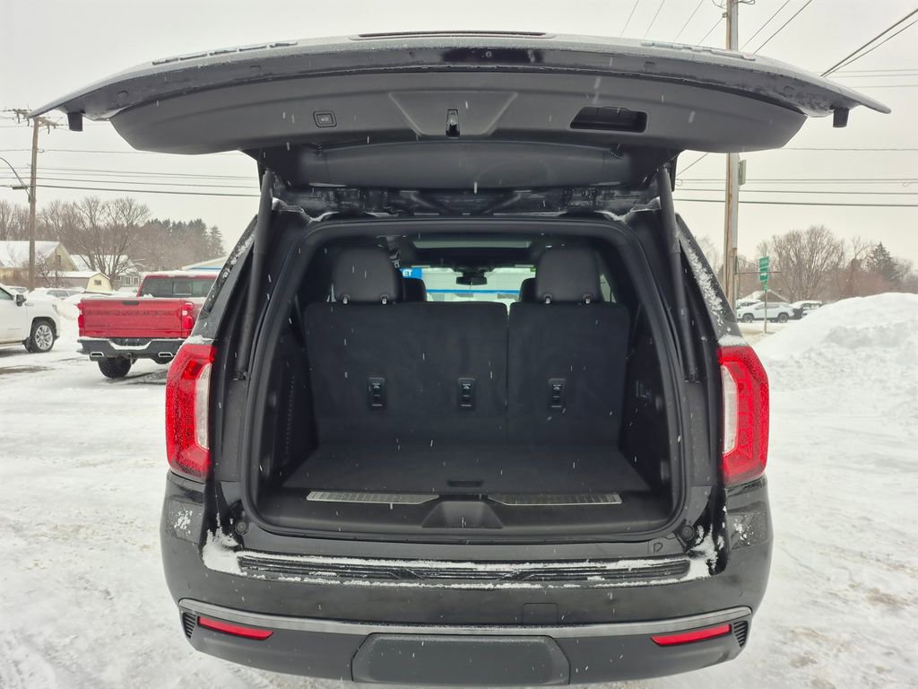 Used 2024 GMC Yukon XL AT4 image 29
