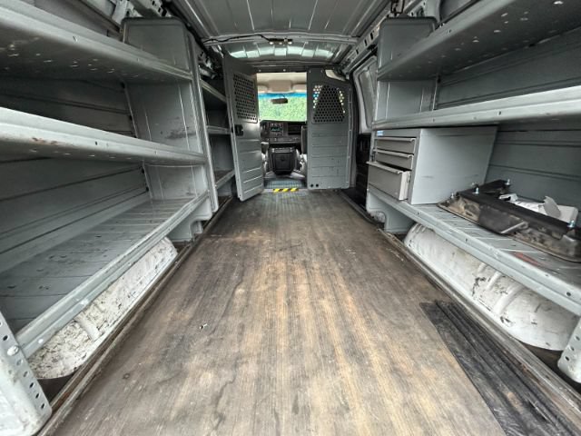Used 2018 Chevrolet Express 2500 w/ Communications Package RWD image 30