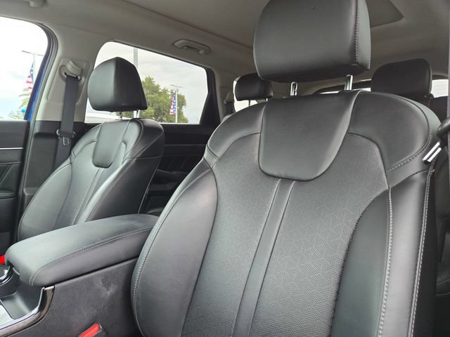 Certified 2023 Kia Sorento SX AWD/4WD image 13