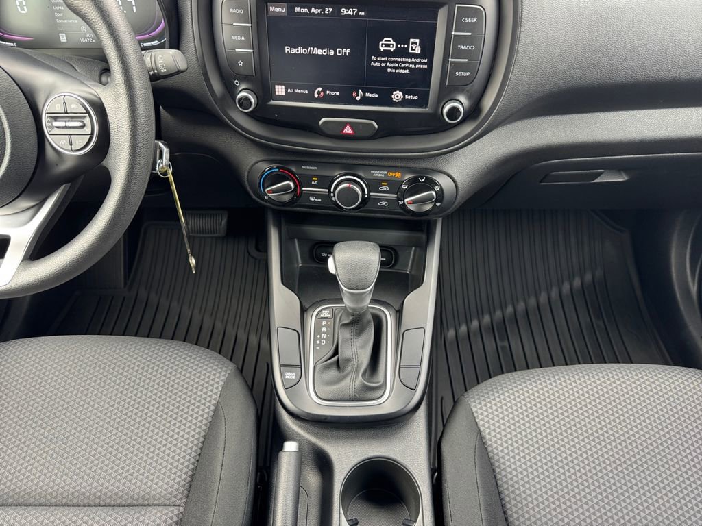 Used 2023 Kia Soul LX FWD image 11
