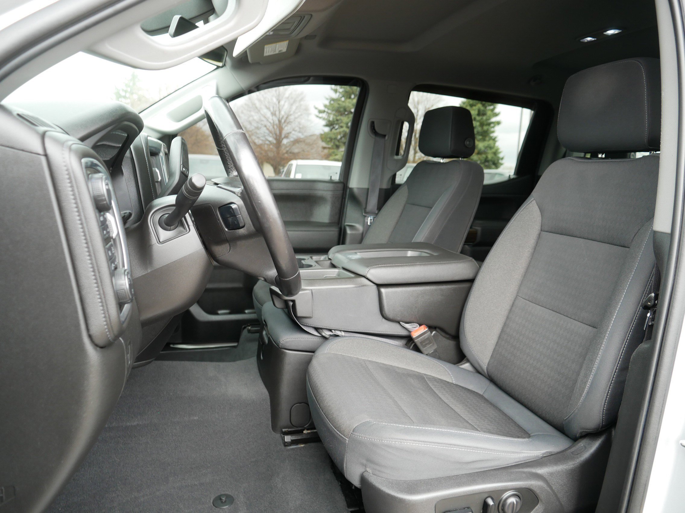 Used 2019 Chevrolet Silverado 1500 LT Trail Boss w/ Convenience Package AWD/4WD image 33