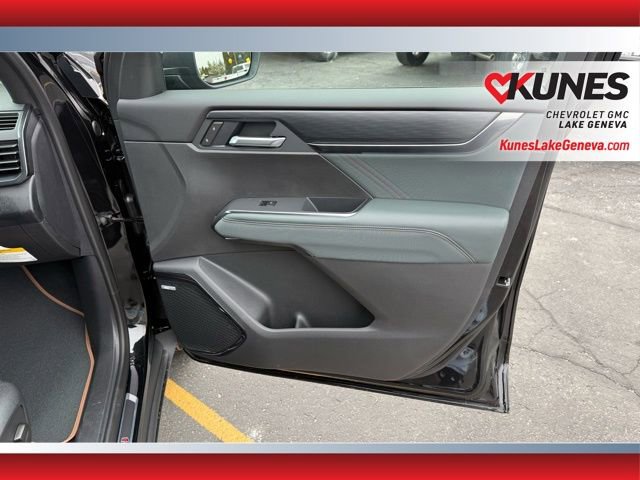 New 2026 GMC Acadia AT4 w/ Luxury Package image 23