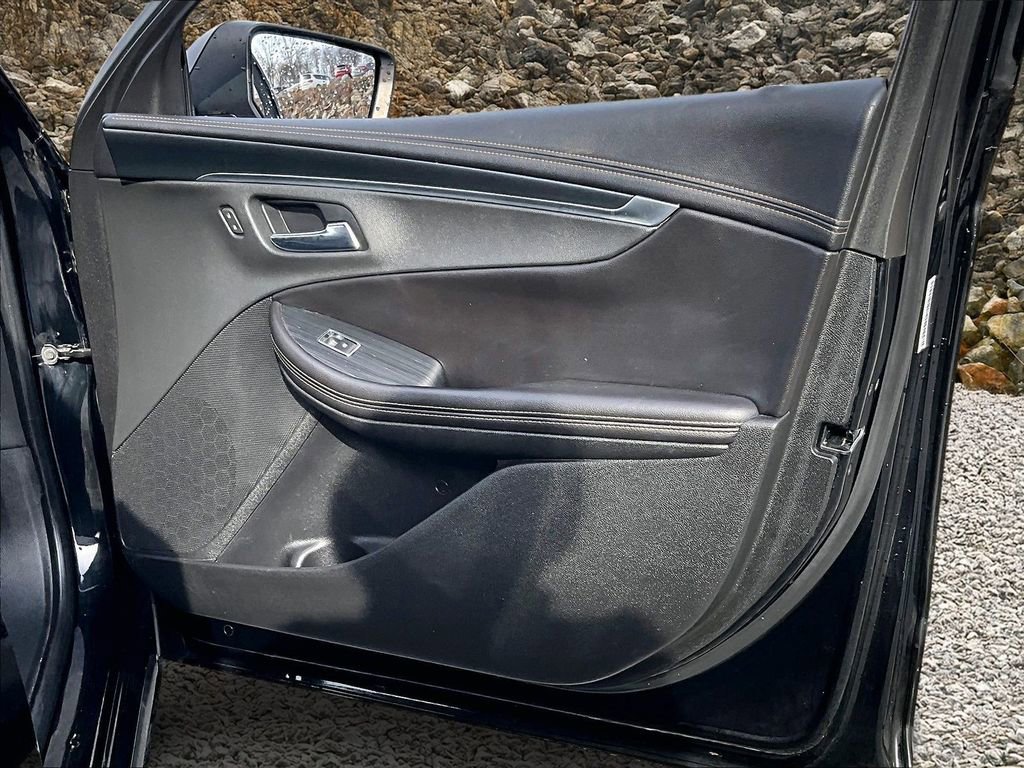 Used 2020 Chevrolet Impala LT image 22
