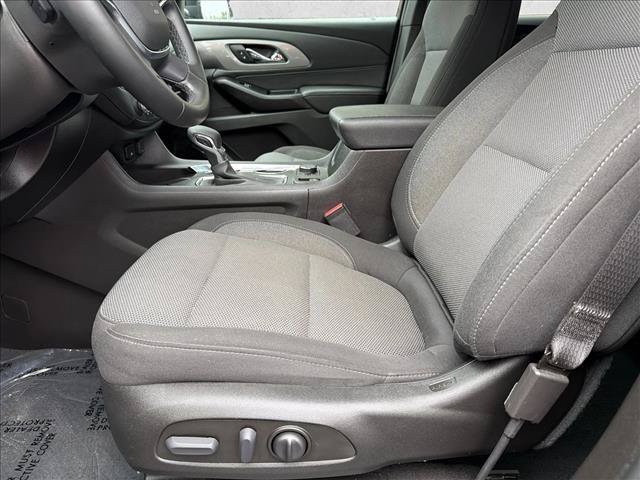 Used 2023 Chevrolet Traverse LT w/ LPO, 'HIT The Road' Package AWD/4WD image 12