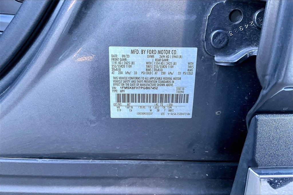 Used 2023 Ford Explorer Limited w/ Equipment Group 301A image 34