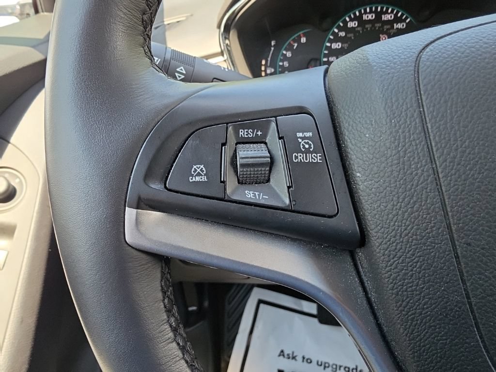 Used 2017 Chevrolet Trax LT w/ LT Convenience Package FWD image 11