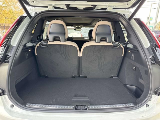 New 2026 Volvo XC90 B6 Plus image 10